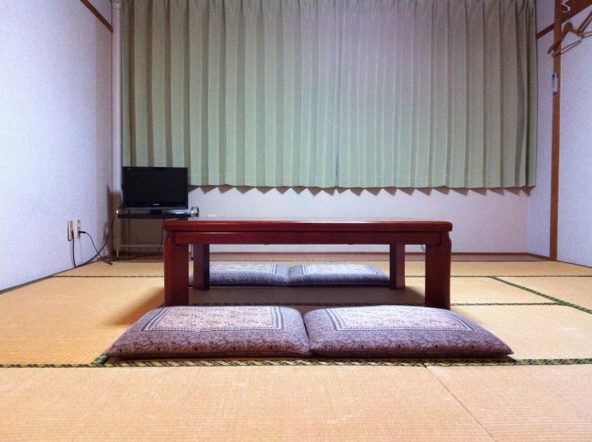 Shodoshima Olive Youth Hostel Room photo