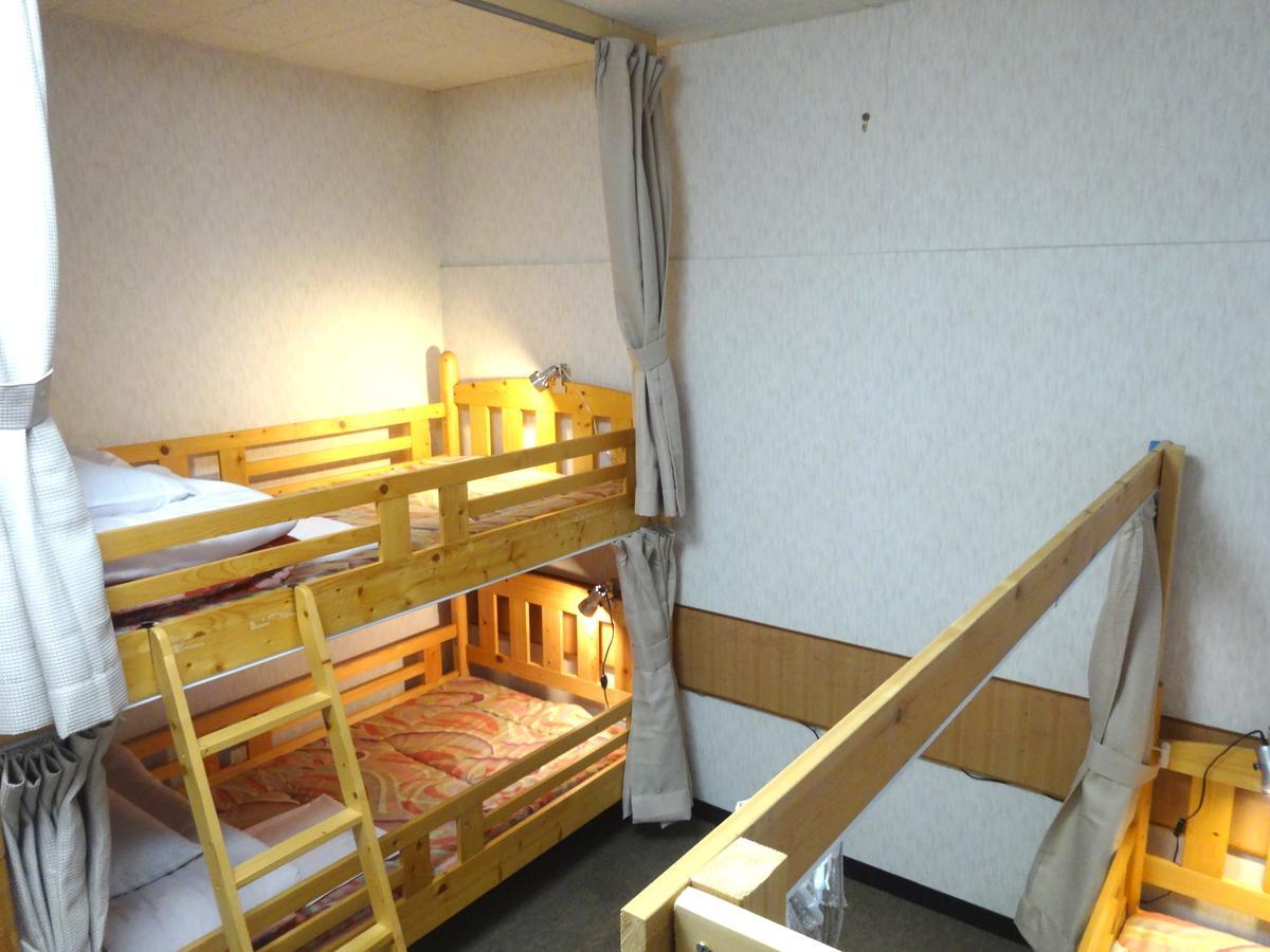 Shodoshima Olive Youth Hostel Room photo